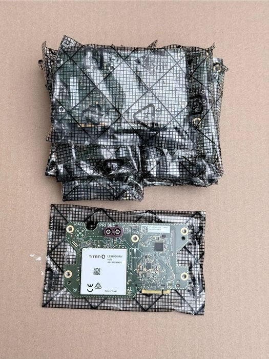 Modem Tesla EU LTE Tesla Intel Model 3 S X Y 1521914-S1-C 1521914-S4-C