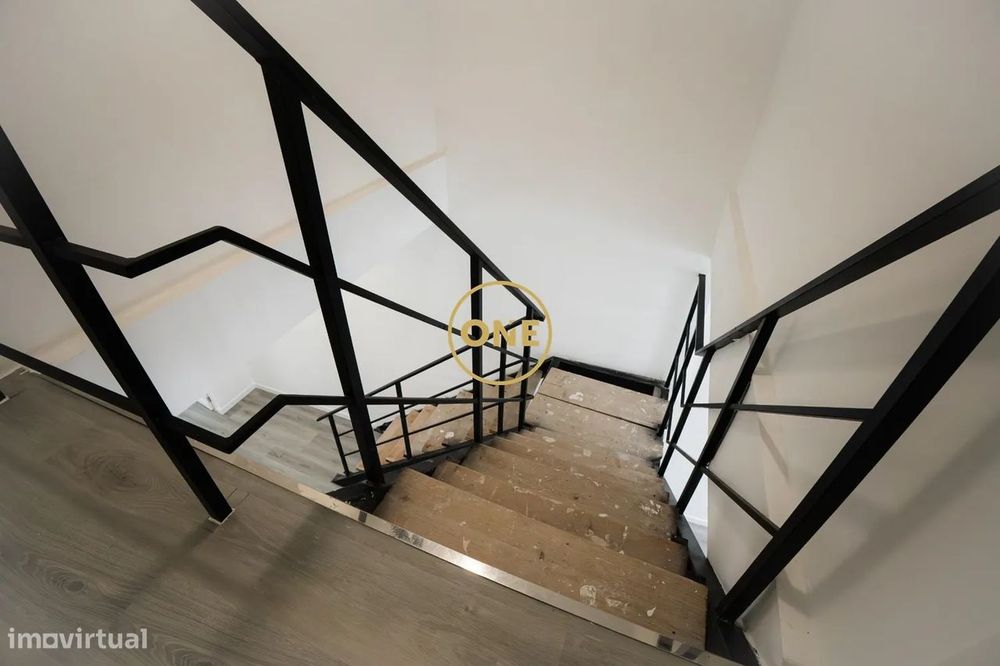Moradia no centro de Ponta Delgada totalmente renovada