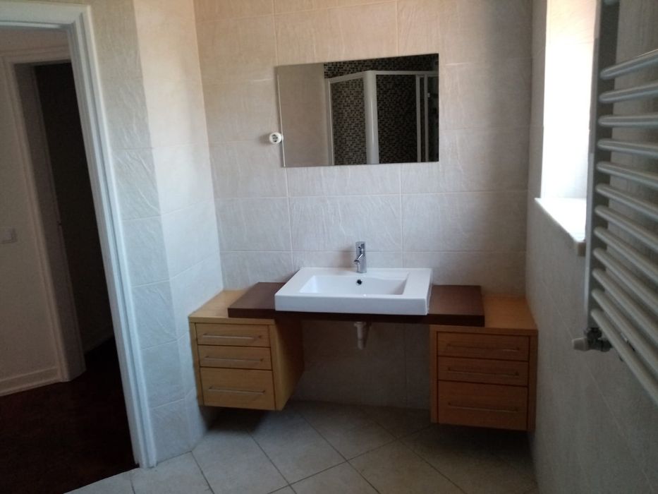 Moradia T-4 Piscina/ Ginásio