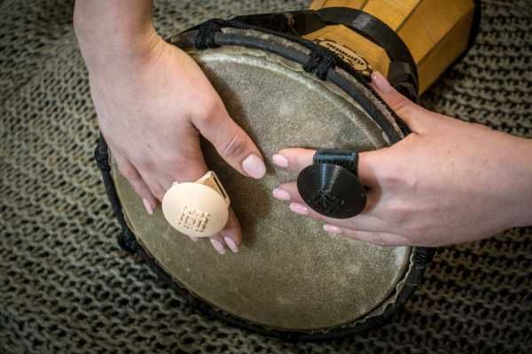 Шейкер (shaker) с креплением на палец /джембе гитара | Рукоділля | NEW