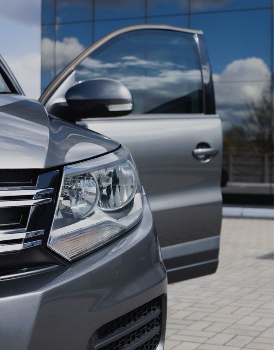 Volkswagen  tiguan 16