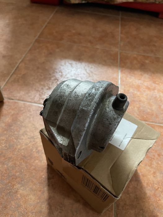 Подушка двигателя на BMW E60