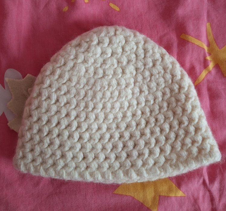 Gorro com flor 23 cm