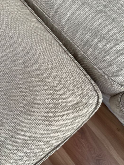 Pufe/ Repousa-pés c/arrumação Ikea Kivik