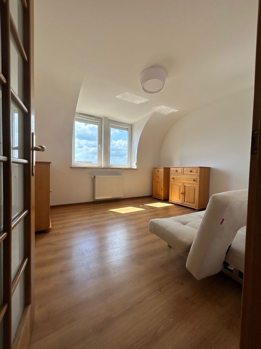 Metro Ursynów/Stokłosy, 2 miejsca parkingowe w cenie