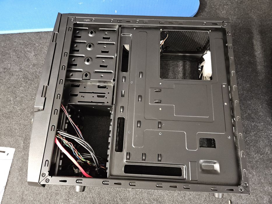Caixa ATX sem fonte NZXT
