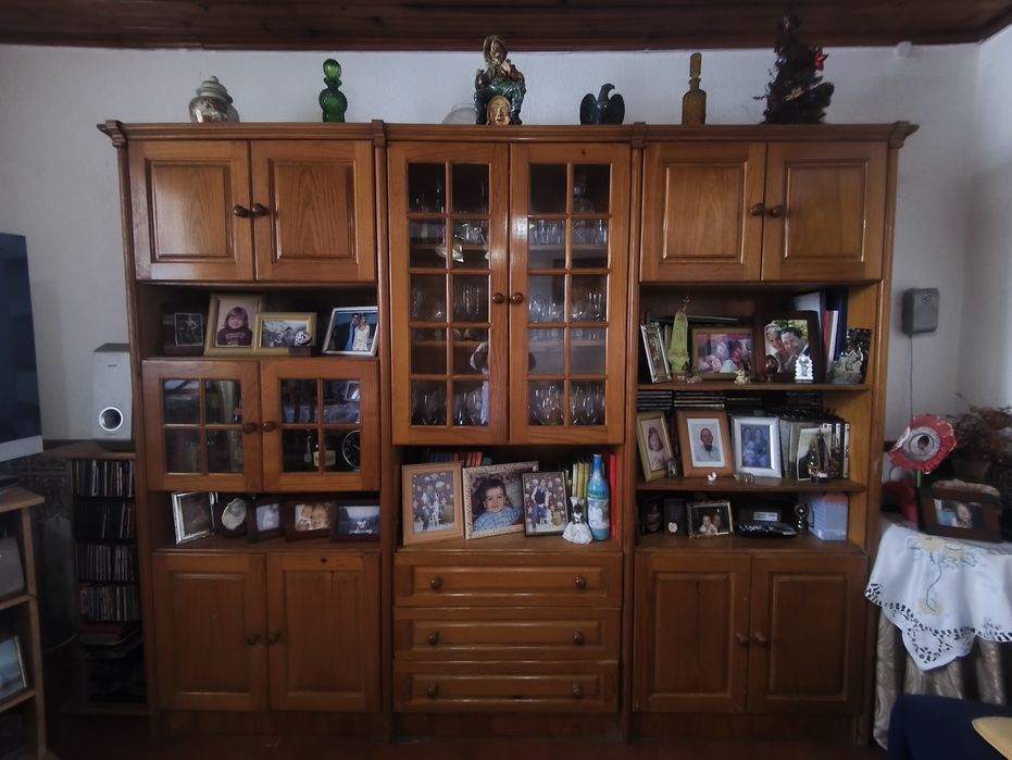 Móvel de sala em pinho (URGENTE) a casa vai ficar selada