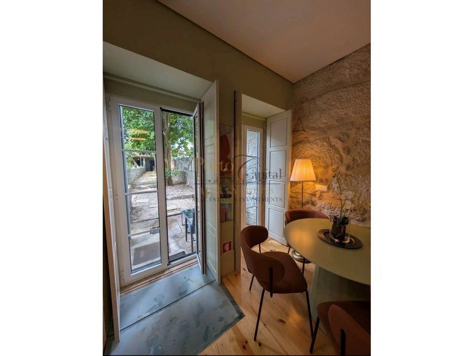 Duplex mobilado com jardim privado de 64 m² Bonjardim, Porto