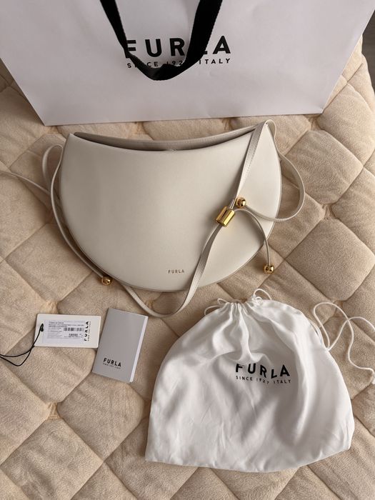Сумочка Furla молочного кольору