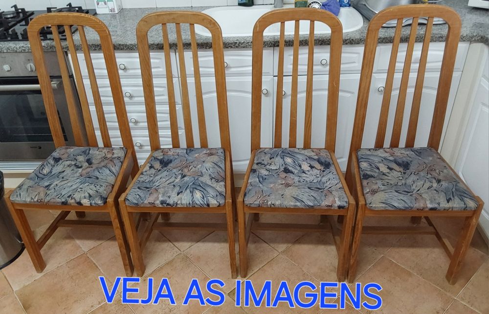 QUATRO CADEIRAS DE MESA DE JANTAR.Casa,Sala,Restaurante,Cozinha,Quarto