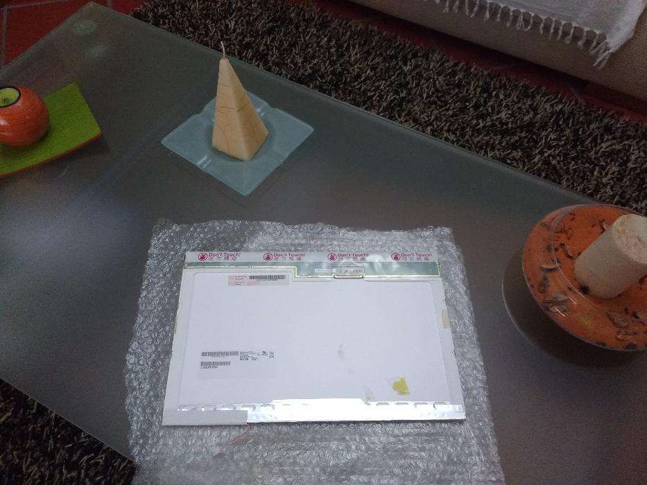 Ecrã Tela Display LCD Monitor 15.4" TFT Lâmpada (Stock: 16 Unidades)