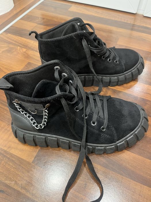 Buty dla dziewczynki r. 36