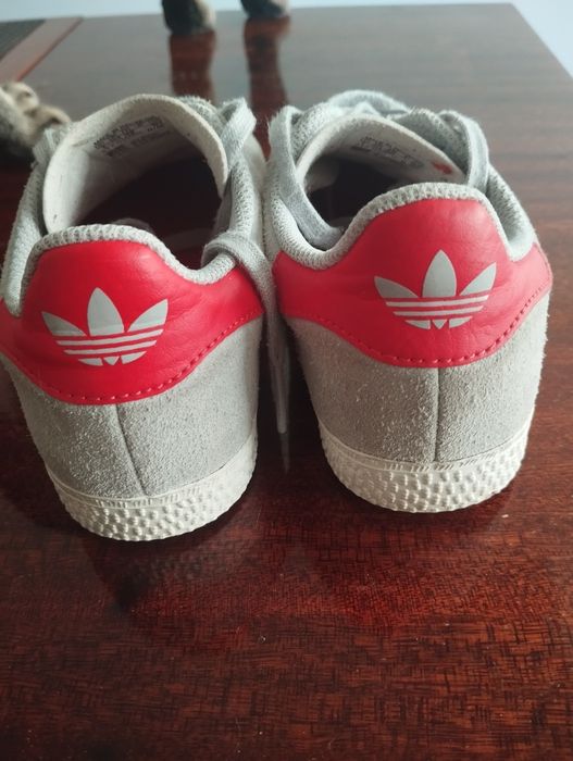 Adidas Gazelle tamanho 32