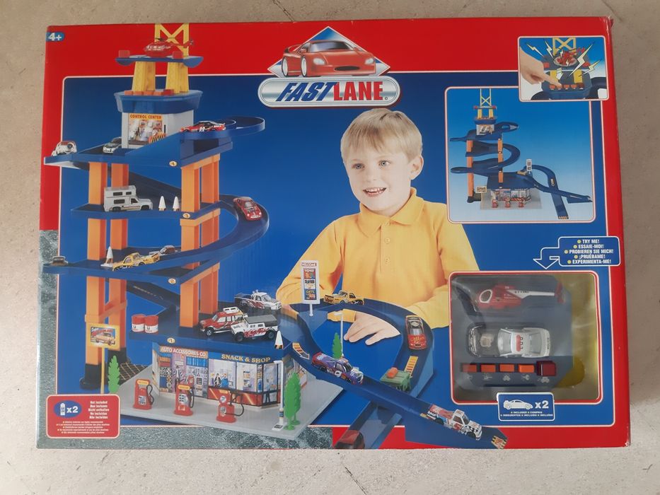 Bomba gasolina com garagem da Fast Lane