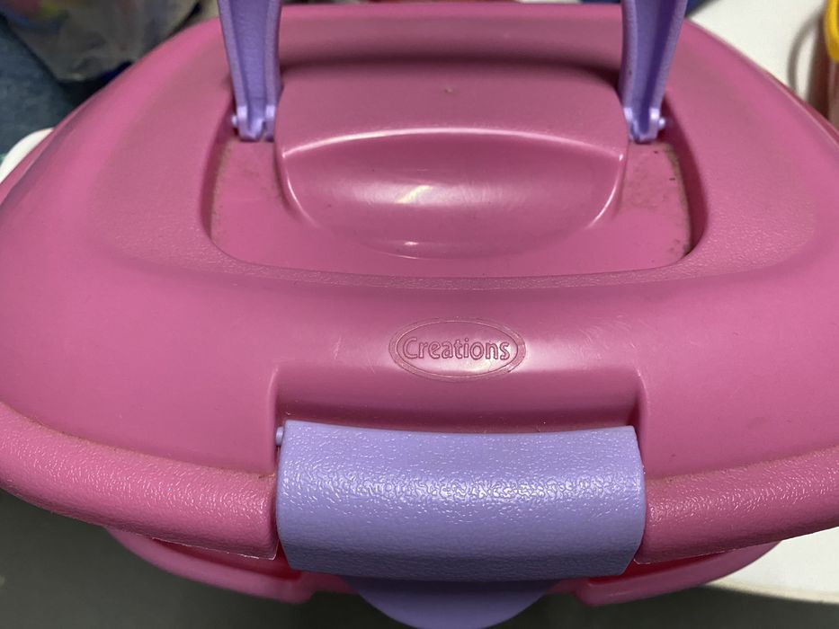 Caixa de medica cor rosa
