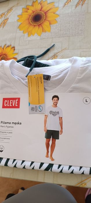 Sprzedam piżamkę L bawełna