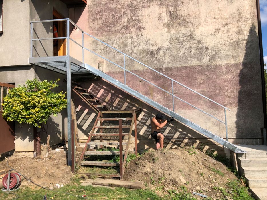 Schody metalowe zewnętrzne przemysłowe