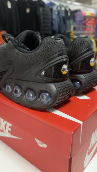 Кросівки чоловічі Nike Air Max Dn Black DV3337-006