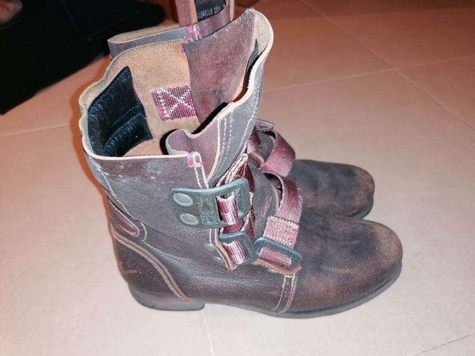 Botas Fly impecáveis