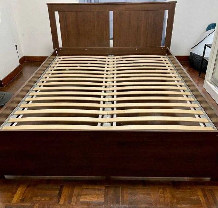 Cama + mesas IKEA Songesand: Cama (140x200 cm) + 2 Mesas + Estrado