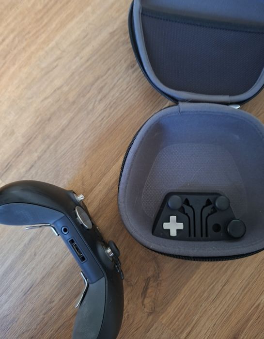 Г еймпад Xbox Elite Wireless Controller Series 2 + чохол  не перевірявся