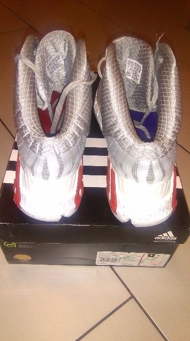 Buty Adidas (koszykówka i siatkówka) - 46