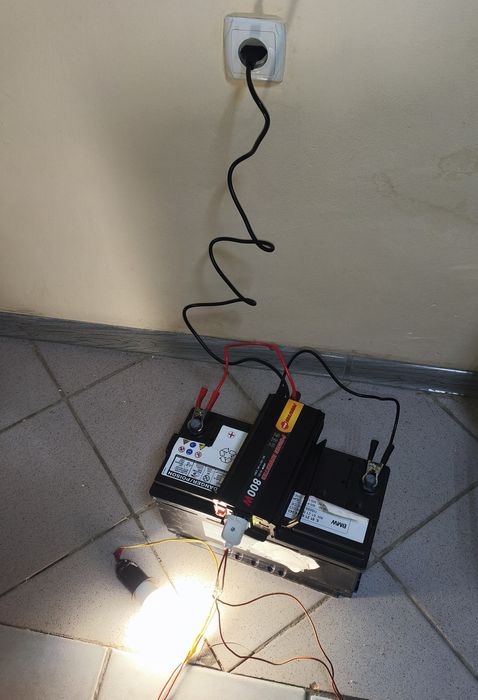 Інвертор-зарядка (перетворювач з підзарядкою) 12В-220В, 800Вт