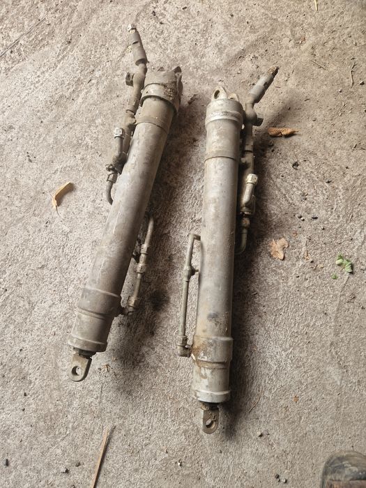 Siłownik hydrauliczny prasa łuparka  2 szt