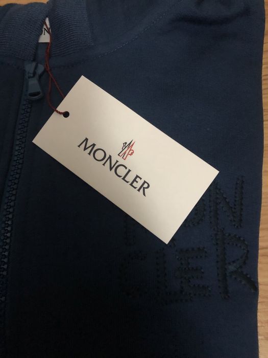 Casaco Moncler novo
