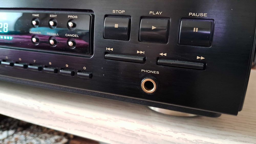 CD плеєр Marantz CD-53 Compact Disc Player