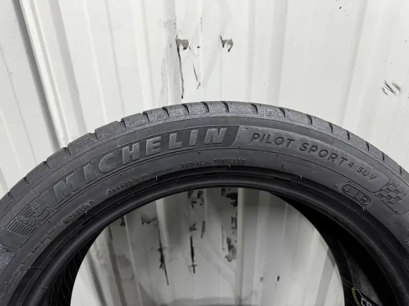 Шини бу 235 50 R20 Michelin Pilot Sport 4