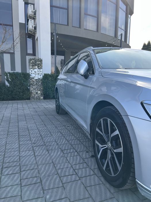 Volkswagen Passat B8 Highline 140kW DSG LED