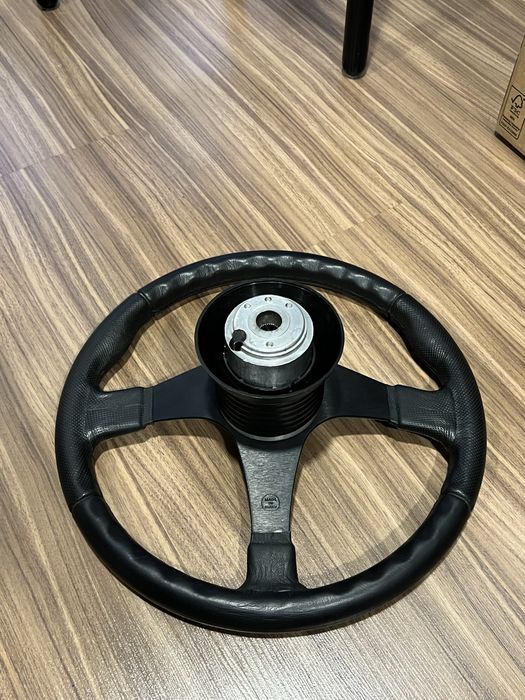 Volante Luisi Universal cubo Toyota