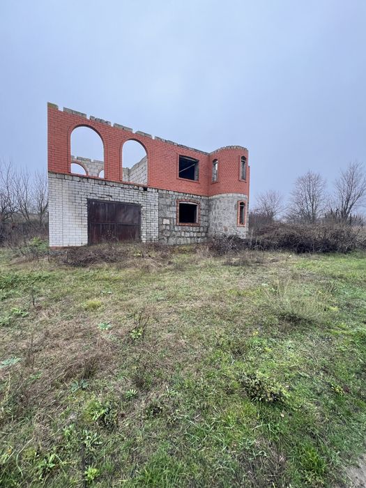 Продам будинок  не закінчене будівництво