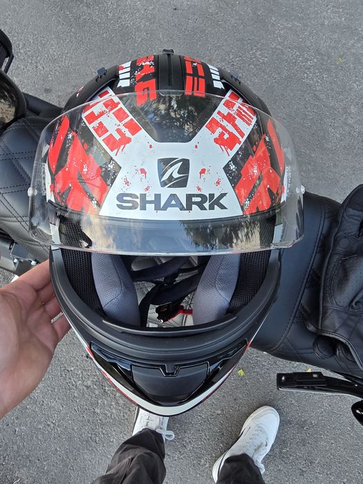 Мотошлем Shark Ridill Kengal Mat Black-Red-White Xs