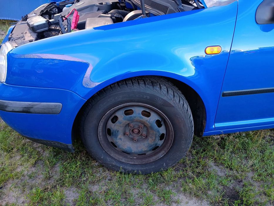 błotnik VW Golf 4 LW5Z
