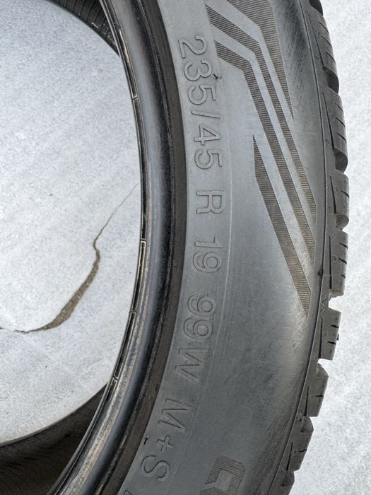 235/45R19 99W M+S Vredestein QuatracPro