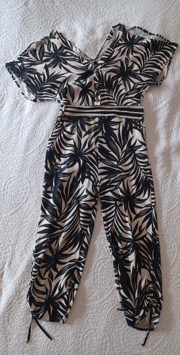 Macacão preto e branco em linho Morgan