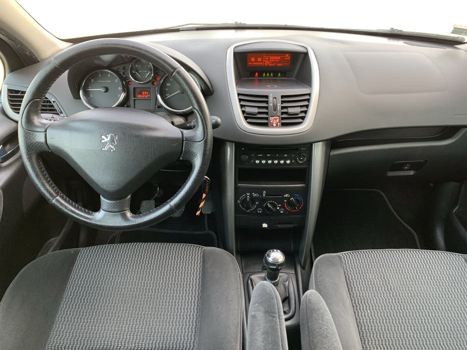 Peugeot 207 // AC// ISOFIX