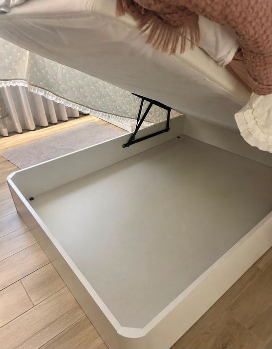 Cabeceira de cama e sommier 140x190 cm