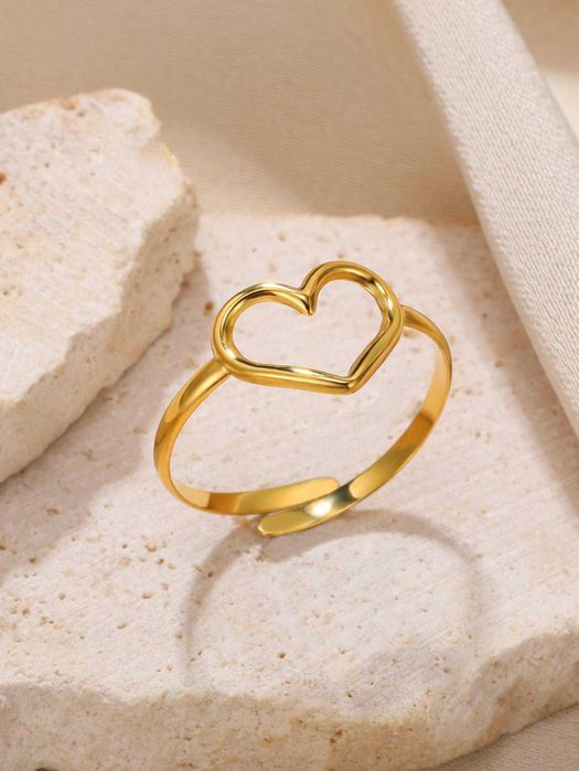 Anel Delicado Coração Vazado em Aço Inoxidável