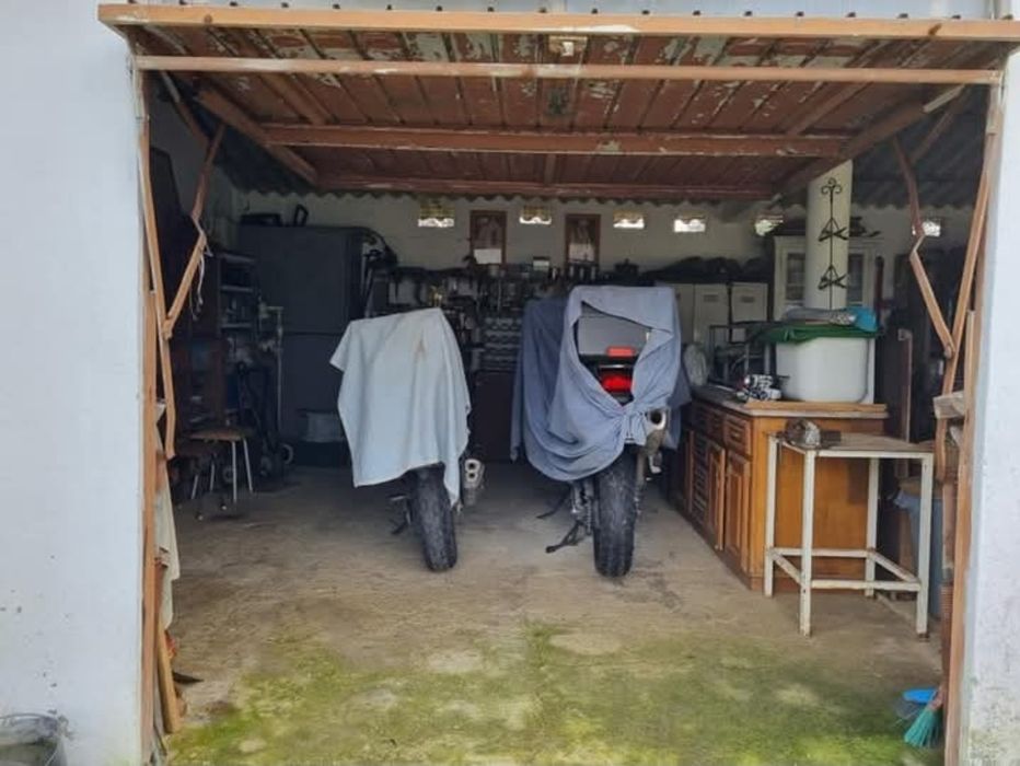 Espaço para guardar barco / carro