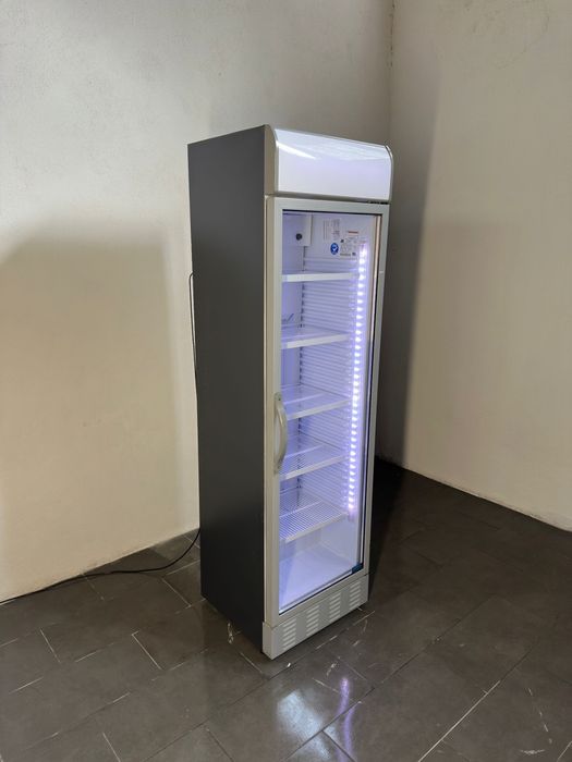 Chlodziarka witryna do napoi i nabialu 60 cm Frigoglass