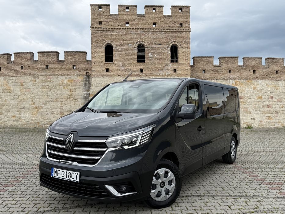 Wynajmij Renault Trafic wynajem busa 9-cio osobowy 9 osób nowy bus 2026 wakacje wesela lotniska transport BUS DO WYNAJECIA