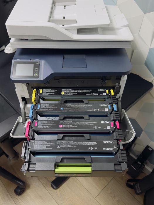 Drukarka laserowa Xerox C235