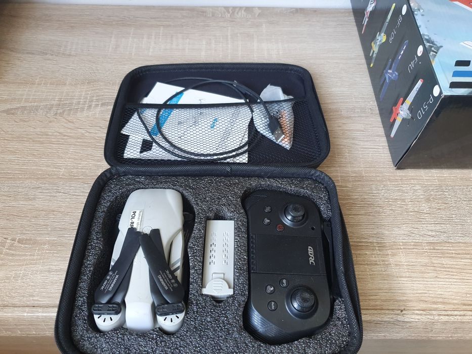 Dron 4 DRC + pokrowiec