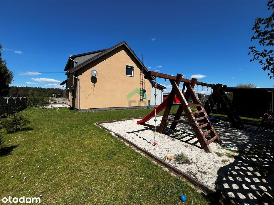 Przestronny dom w spokojnej, zielonej okolicy