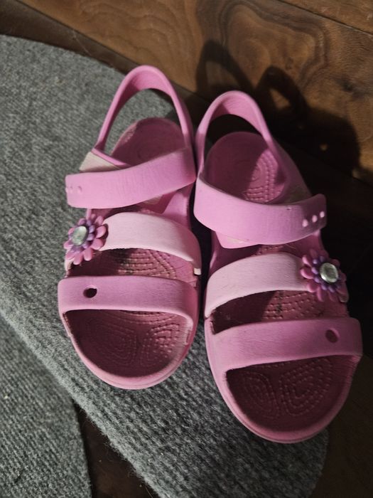 crocs  sandałki dziewczece 32 orginalne