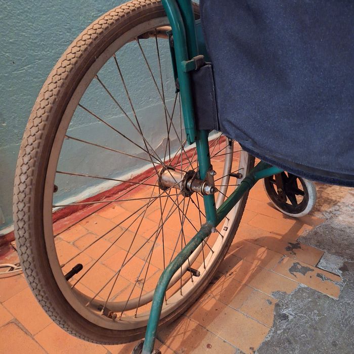 Коляска инвалидная б/у 1800 грн