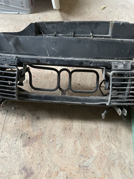 Bmw e34 komplet pas przedni Hella Shadow linie